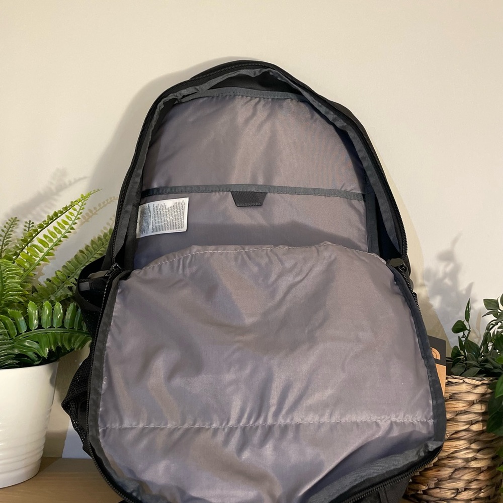 The North Face Backpack Dyno. Brand New - Picture 6 of 9